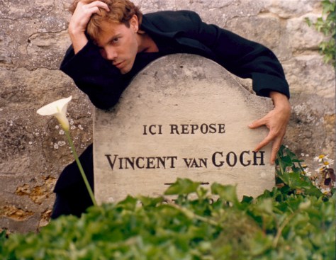 Ian Ayres at the grave of Vincent Van Gogh