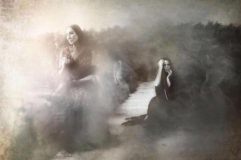 267570_411363422261603_617052781_n