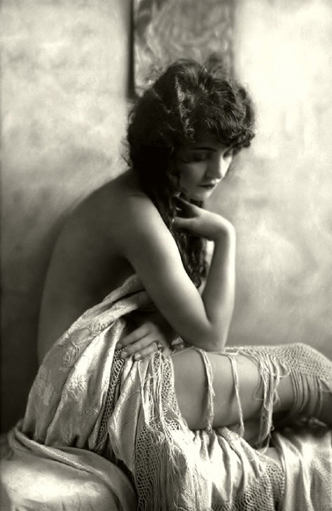 Ziegfeld-Follies-Girls-1920-Broadway-21